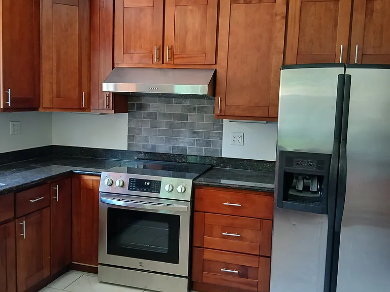 15 Carmel Dr — Photo 1