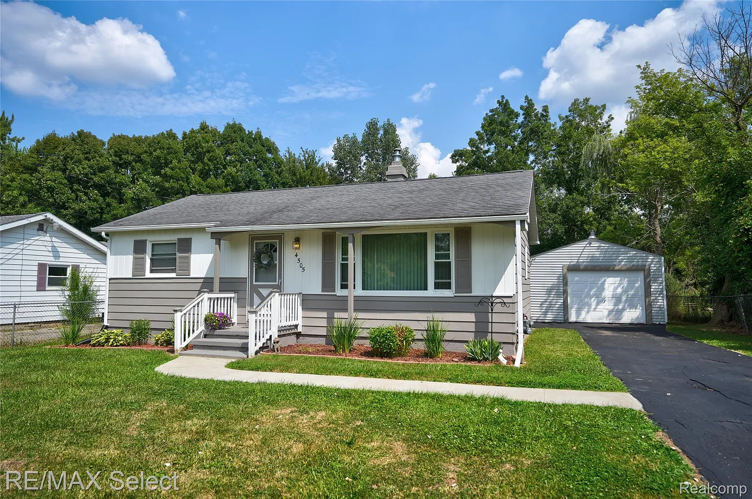 4505 Sheldon Ln photo 1