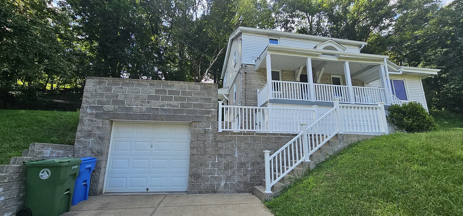 3705 Fountain St photo 1