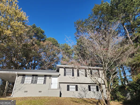 938 King James Dr, Morrow, GA 30260