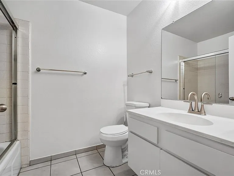 4526 Heil Ave — Photo 17