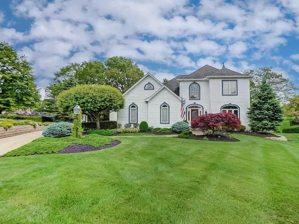 6163 Cedarbluff Ct, Cincinnati, OH 45233