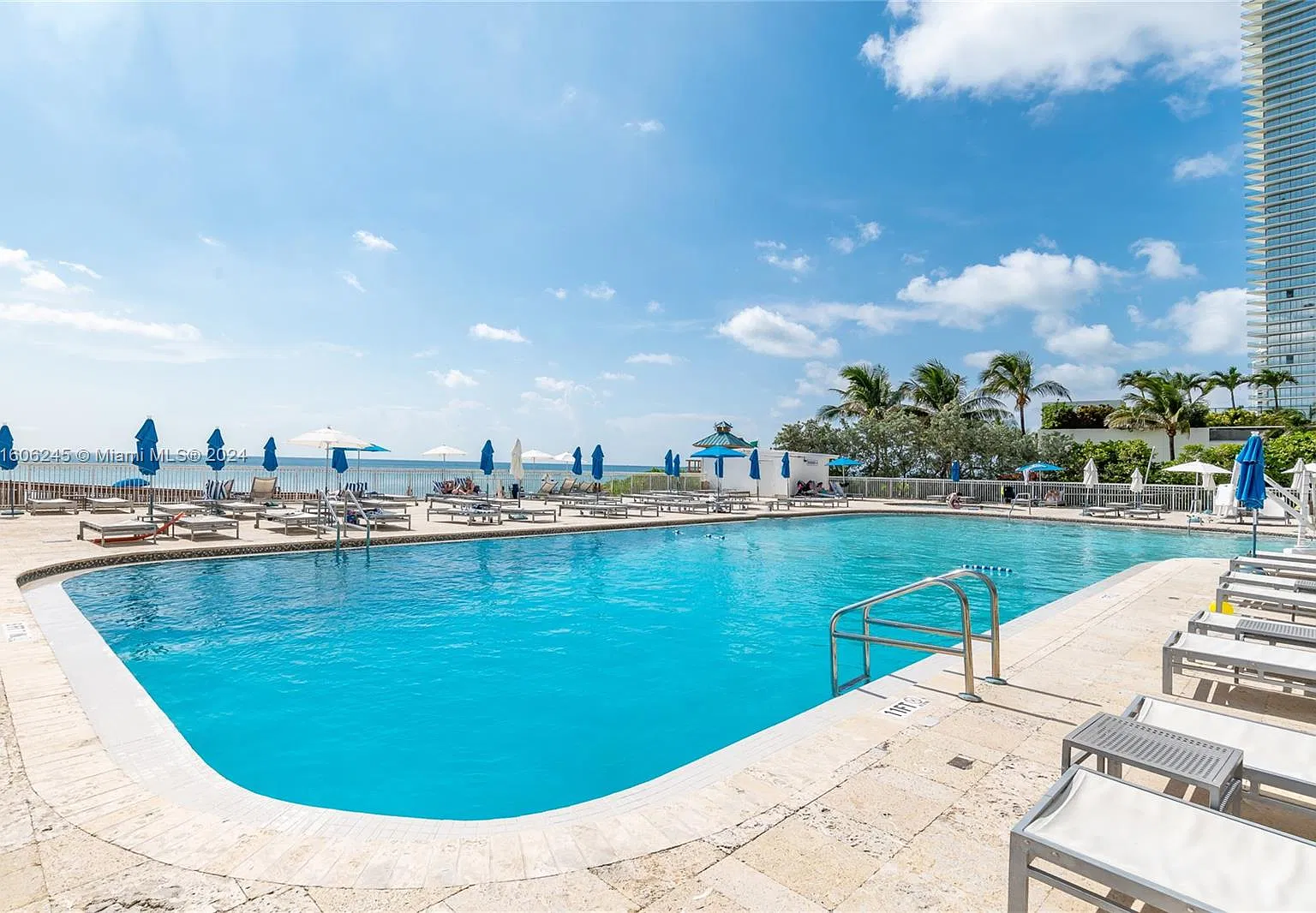 The Aventura Beach Club C — Photo 3