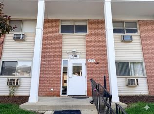 670 Marilyn Ave APT 203, Glendale Heights, IL 60139