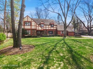 1319 W Winchester Rd, Libertyville, IL 60048