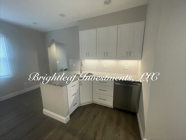 1016 Buckeye St — Photo 5