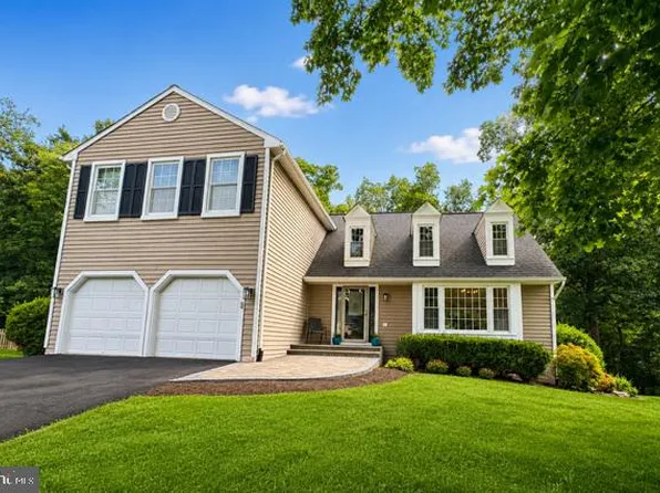 13801 Springstone Dr, Clifton, VA 20124