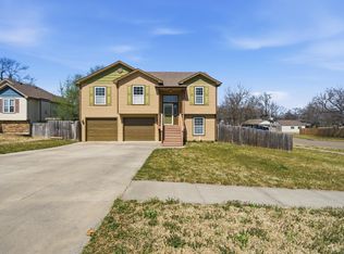 604 W Pine St, Junction City, KS 66441