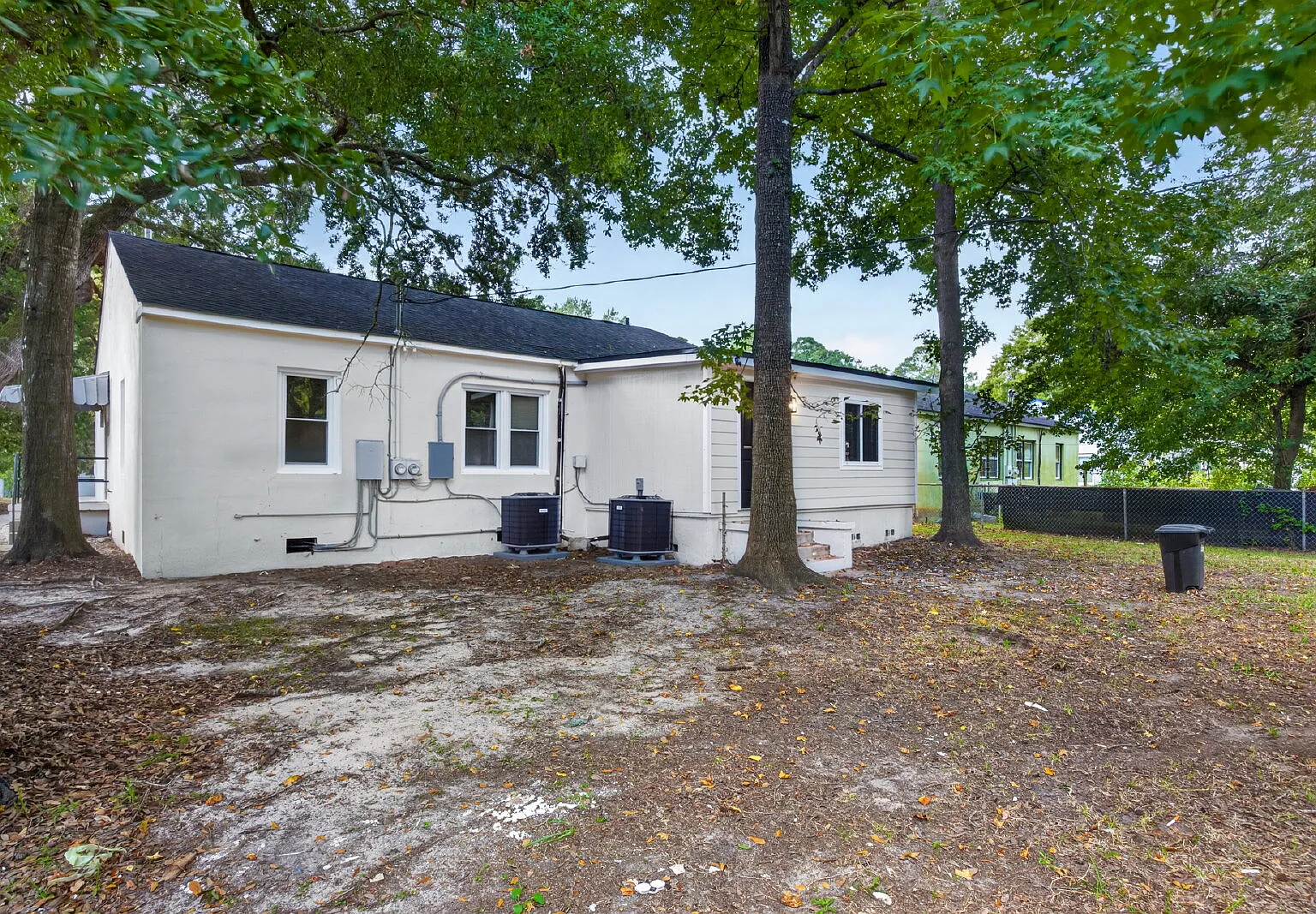 2 bed, 1.0 bath, 850 sqft, $1,500 — Photo 3