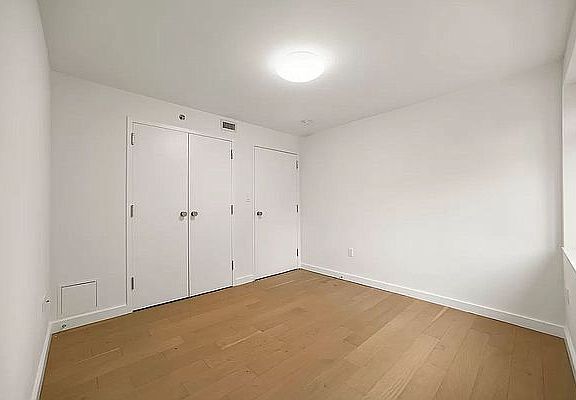 3rd image of 107 Columbia Hts #2000