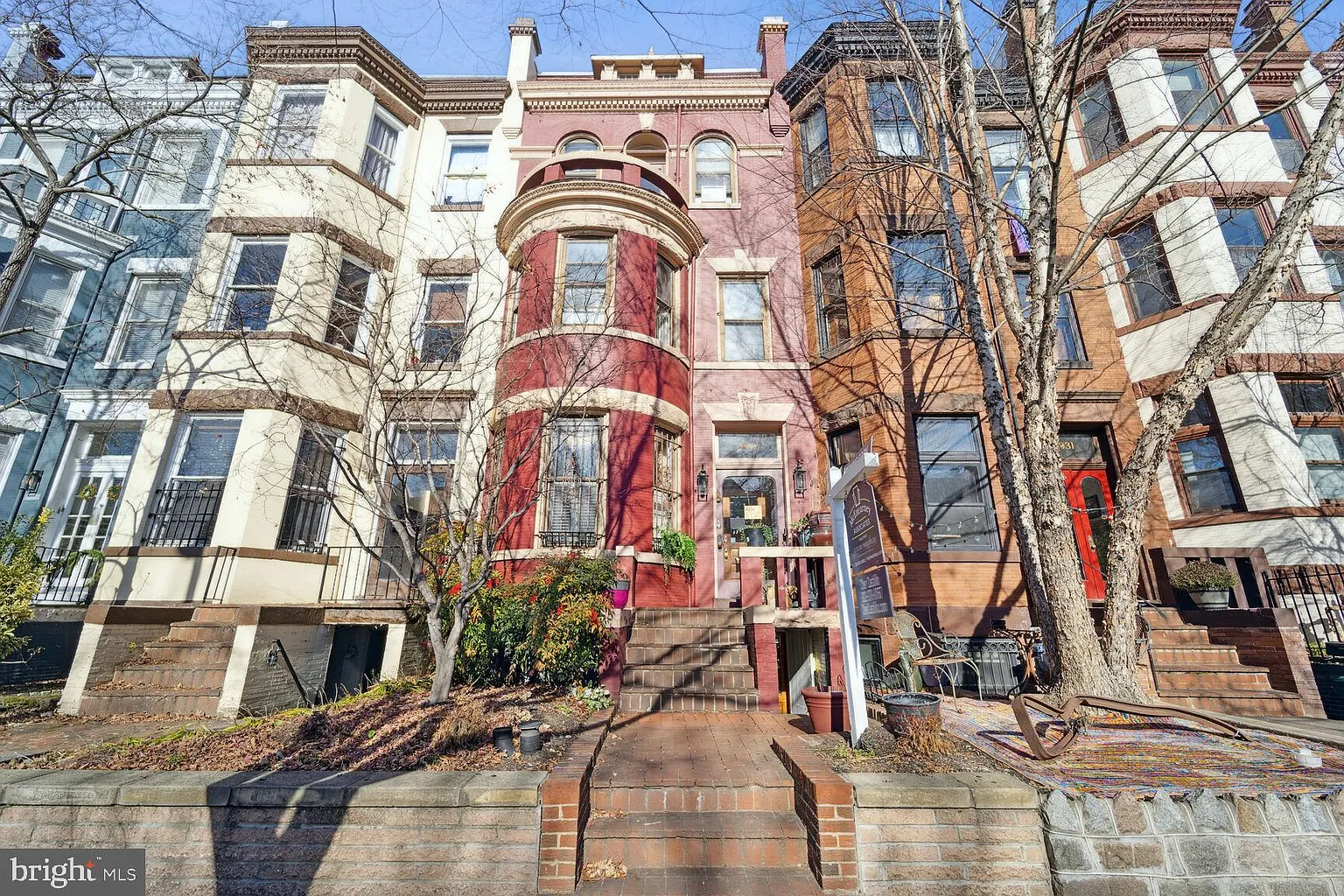 1933 Calvert St NW photo 1