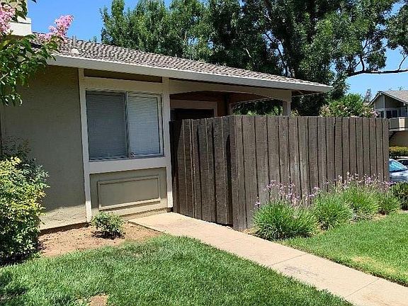 3rd image of 2251 Warfield Way Unit A