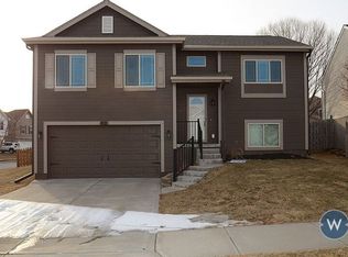 19451 Gail Ave, Omaha, NE 68135