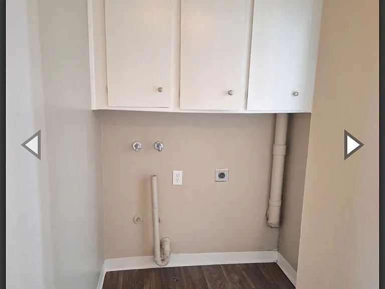 2311-2315 Laramie Ln — Photo 3