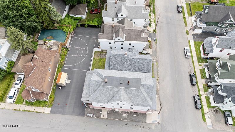 4th image of 259 Division Street