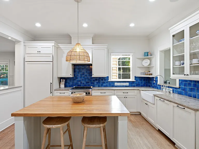 2424 Middle St — Photo 12