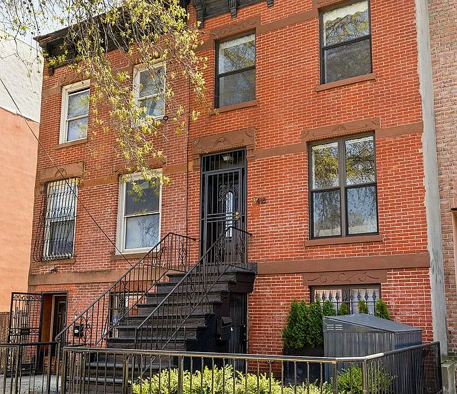 418 Halsey St #2 — Photo 14