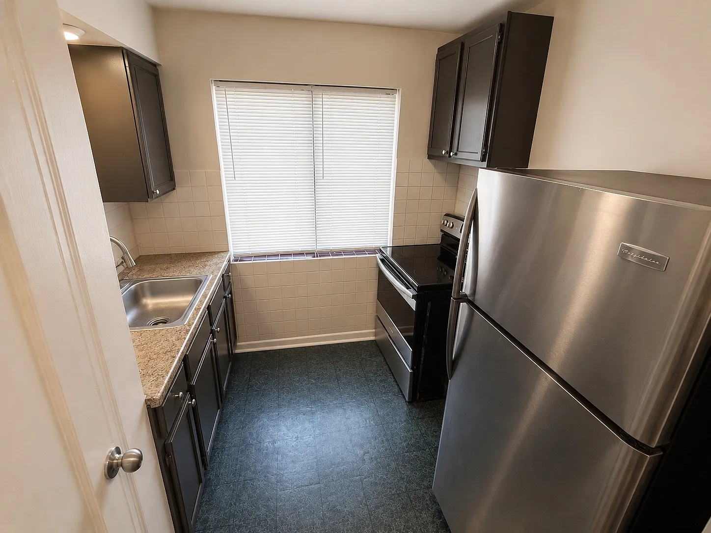 1 bed, 900 sqft, $900 — Photo 4
