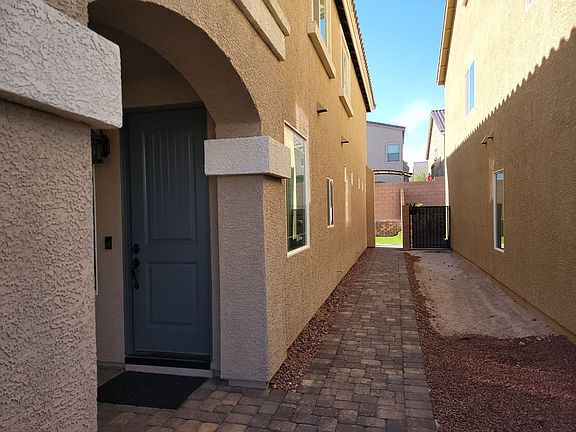 3rd image of 9845 Mercer Estates Ct