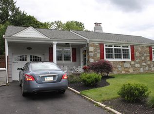 906 Hillside Dr, Southampton, PA 18966
