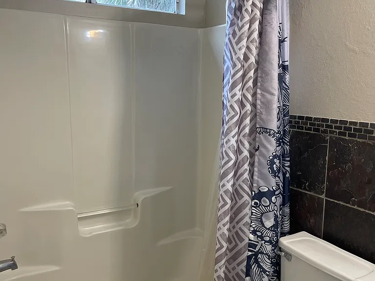 1718 E Cervantes St — Photo 17