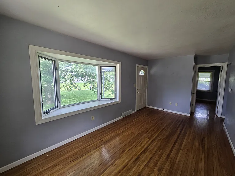 7206 La Porte Rd — Photo 3