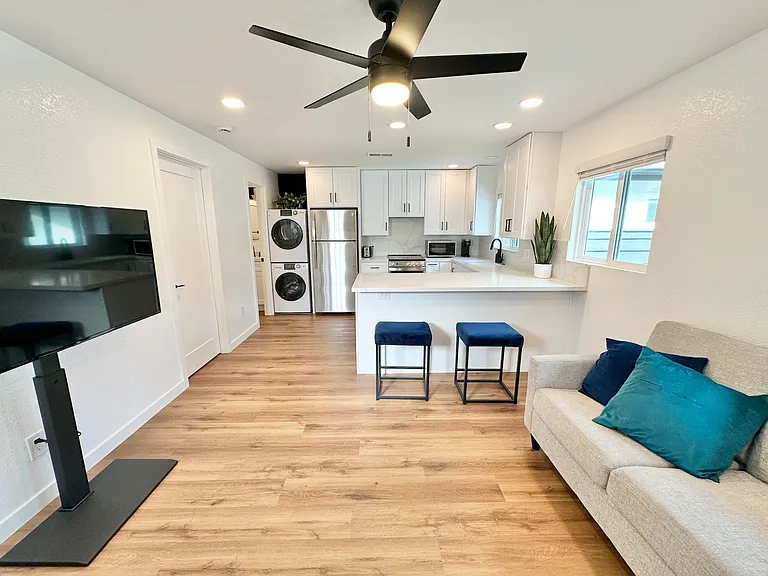 3234 Roberta Ln #3 — Photo 12