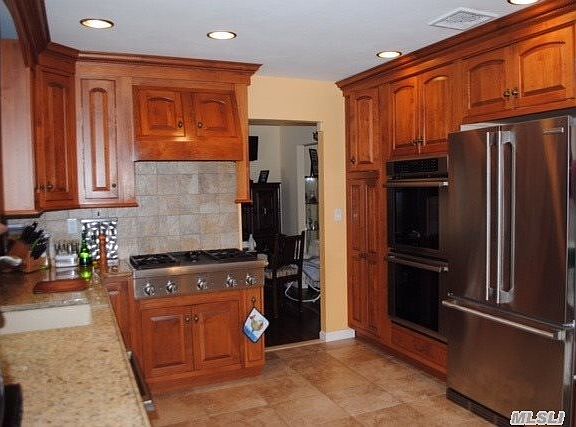 3rd image of 54 Knott Dr