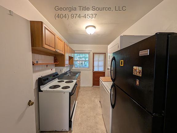 4th image of 211 Garden Ln #B