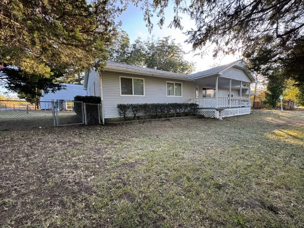102 Sharon Dr, Kiowa, OK 74553