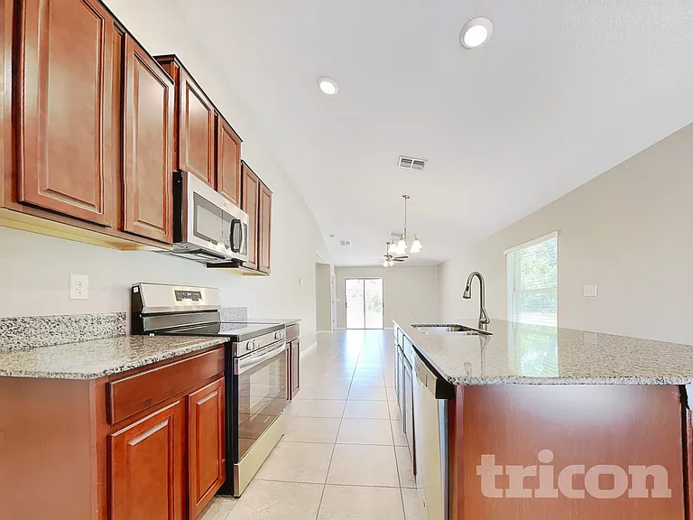 12739 Lemon Pepper Dr — Photo 3