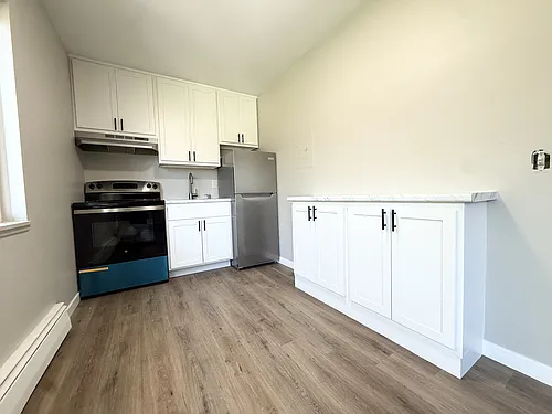 2060 Allen Blvd #20 Photo 1