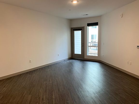 3rd image of 1370 Elati St #300