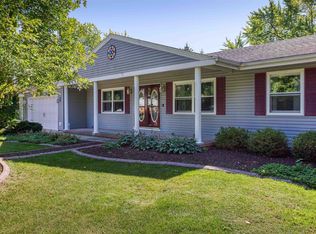 709 Manchester Rd, Neenah, WI 54956