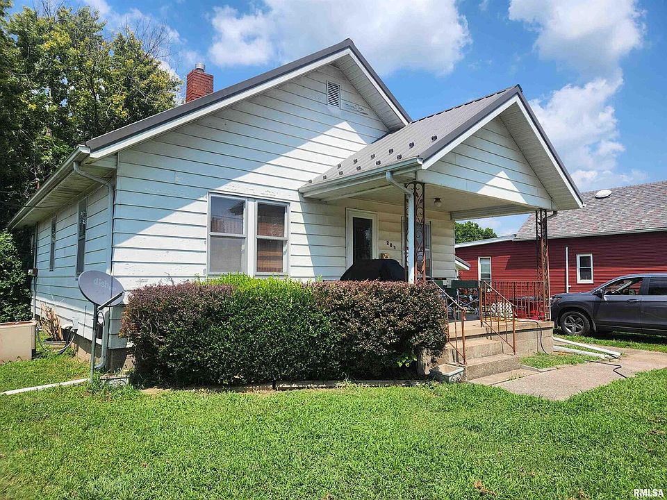 1st image of 203 W Kaskaskia St