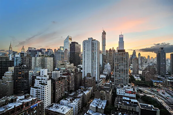 Sold by Corcoran | media 24