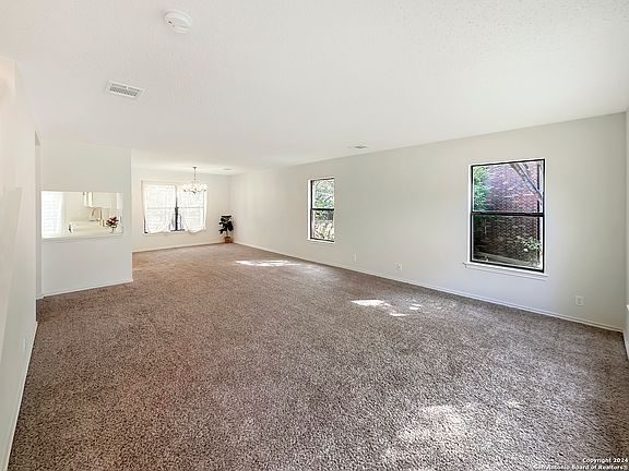 5th image of 2215 INDIAN MEADOWS DR