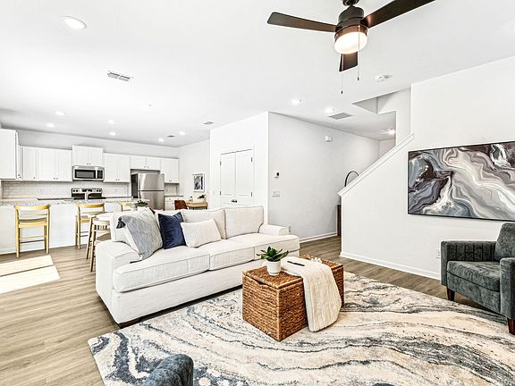4th image of 106 Mainland Lakes Dr #129