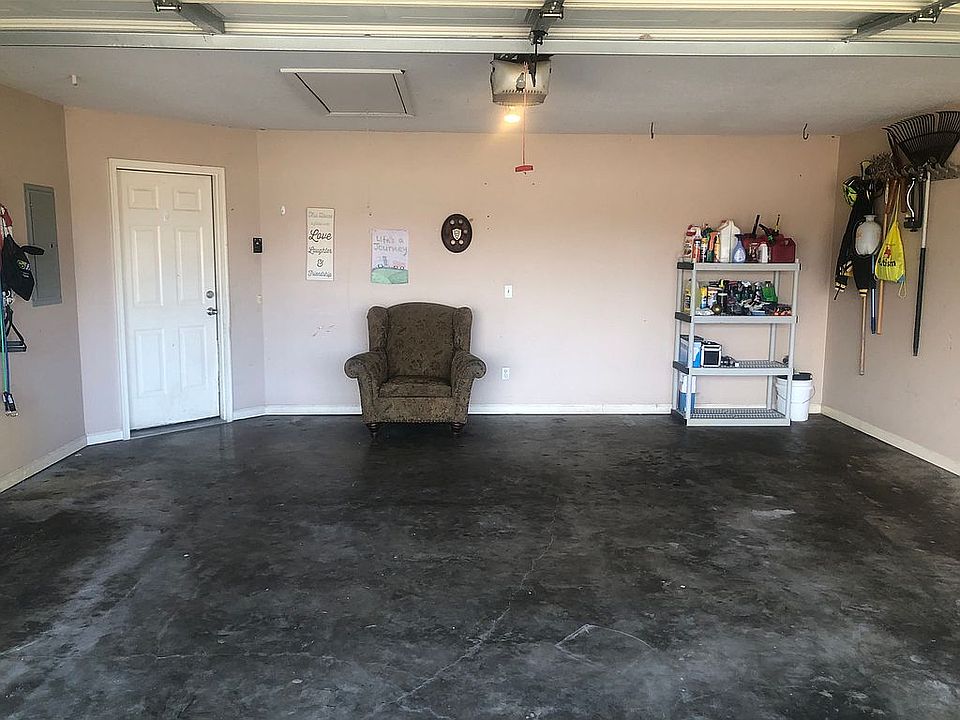 2nd image of 4620 Geraldine Cv