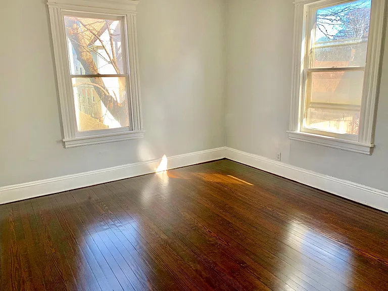 702 Brewster St #2 — Photo 6