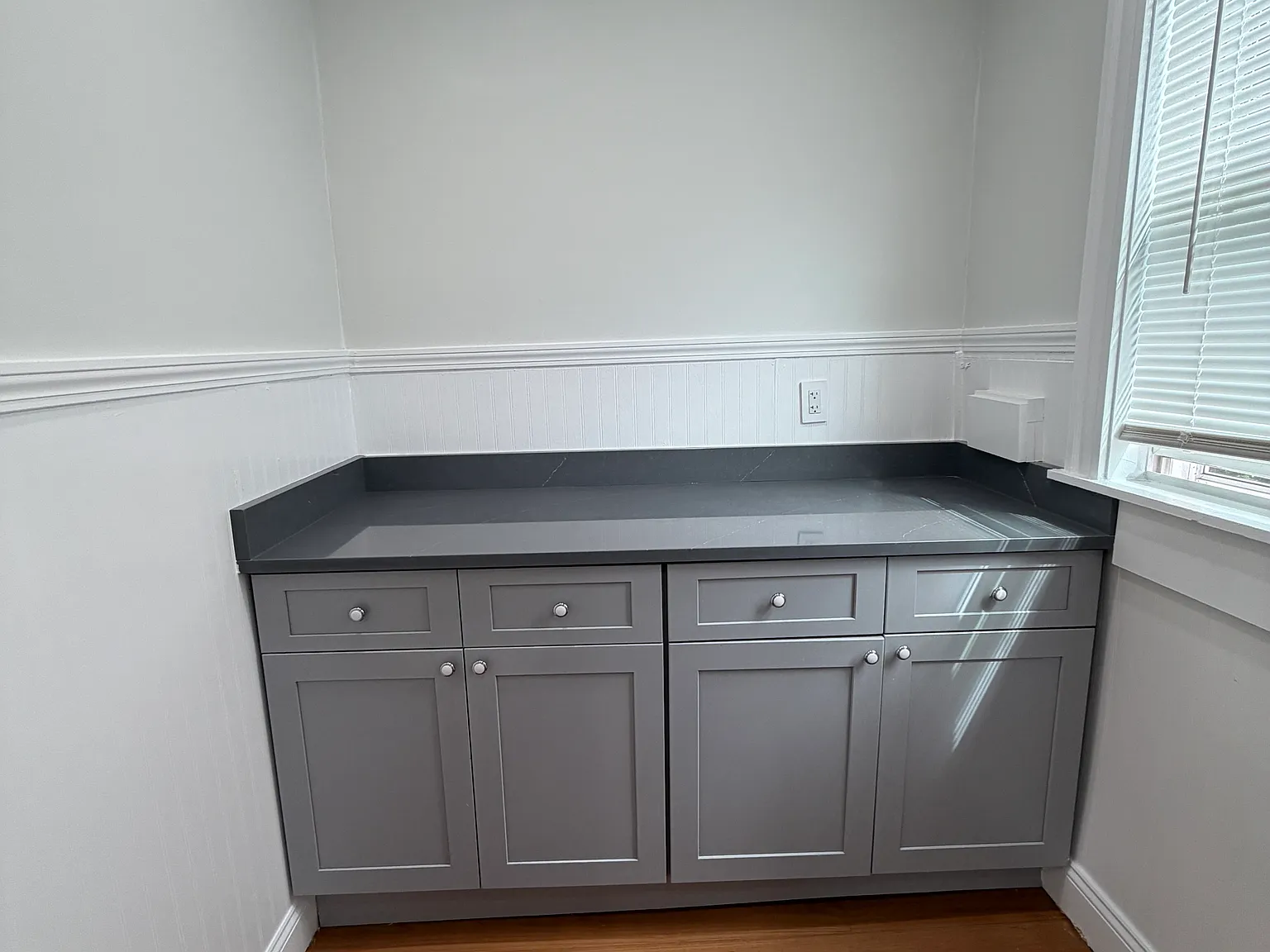3 bed, 1050 sqft, $3,000 — Photo 4