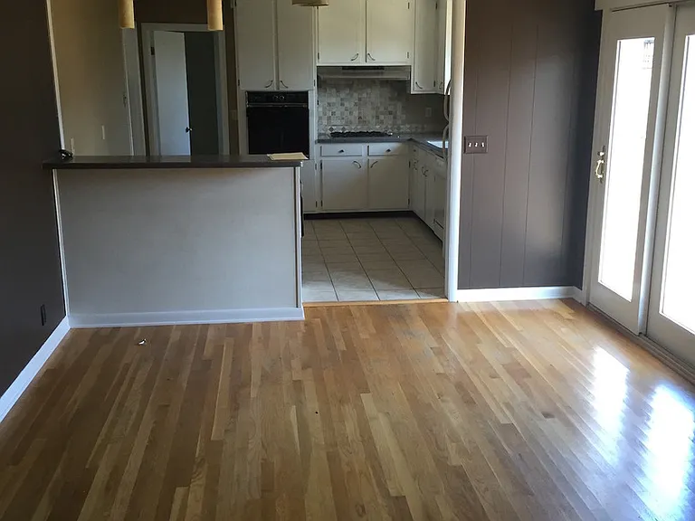 924 Neuhoff Ln — Photo 12