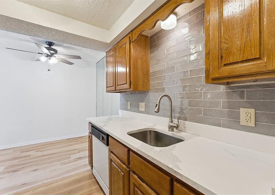 1st image of 11120 N Stratford Dr #130