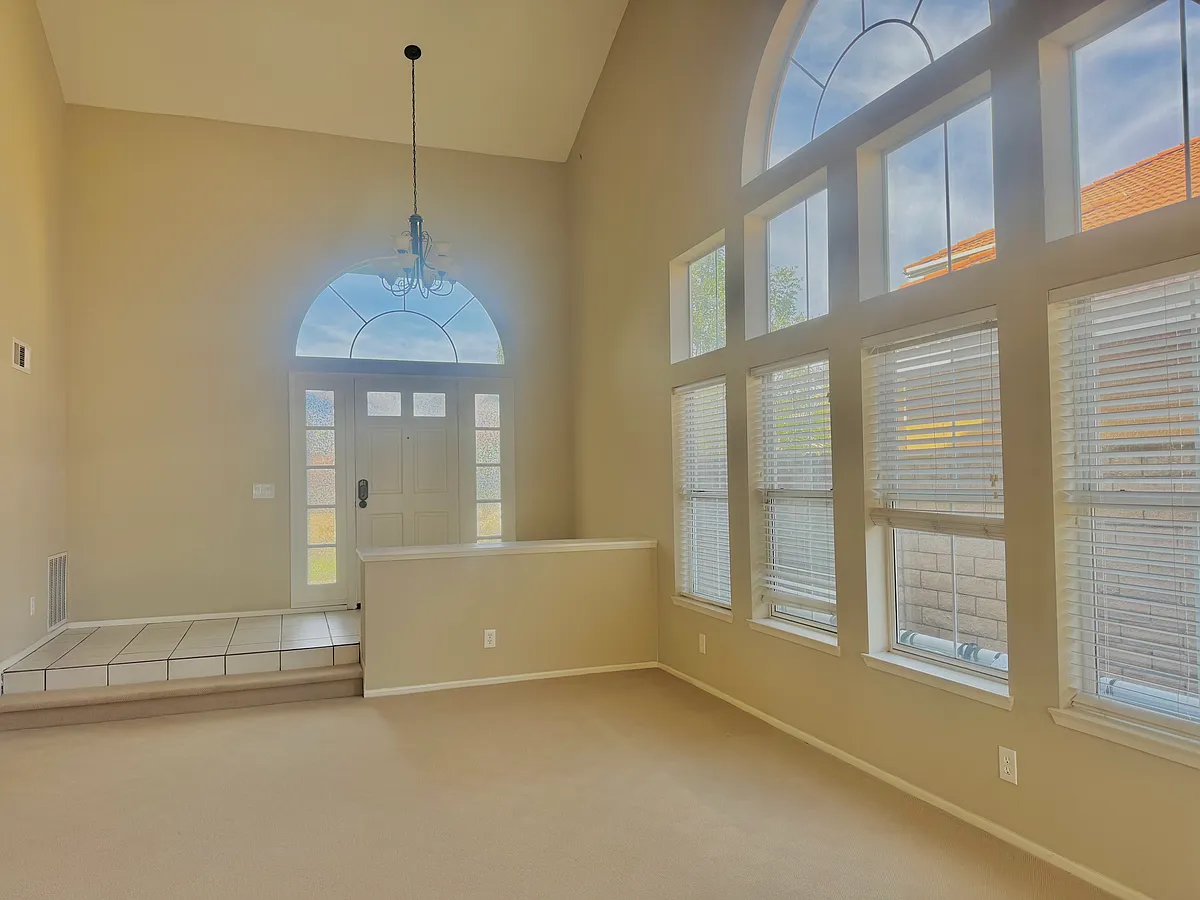 Building Photo - 2940 Bronco Dr