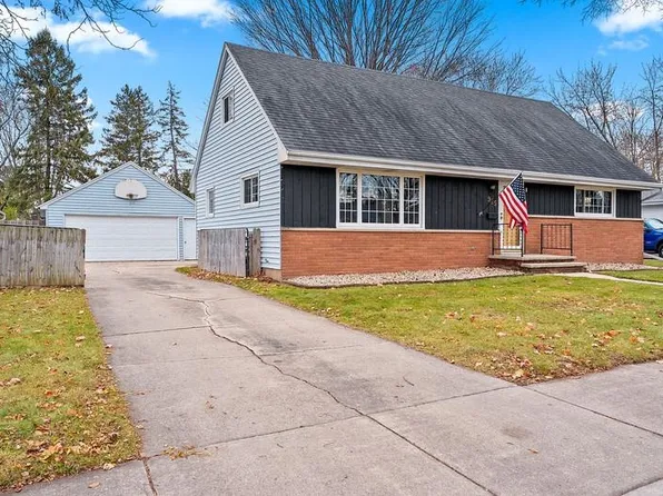 925 W Lindbergh St, Appleton, WI 54914