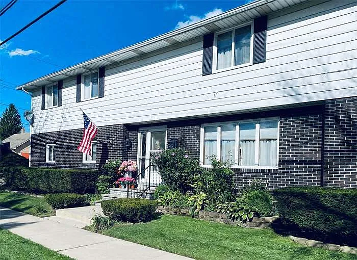 1600 Jenkins St — Photo 2