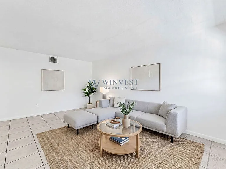 Presidential View Apartments — Photo 49