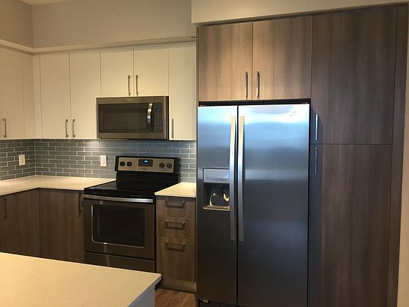 3rd image of 1710 Depot Ave #4