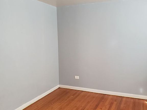 3rd image of 2814 E 78th St #3E