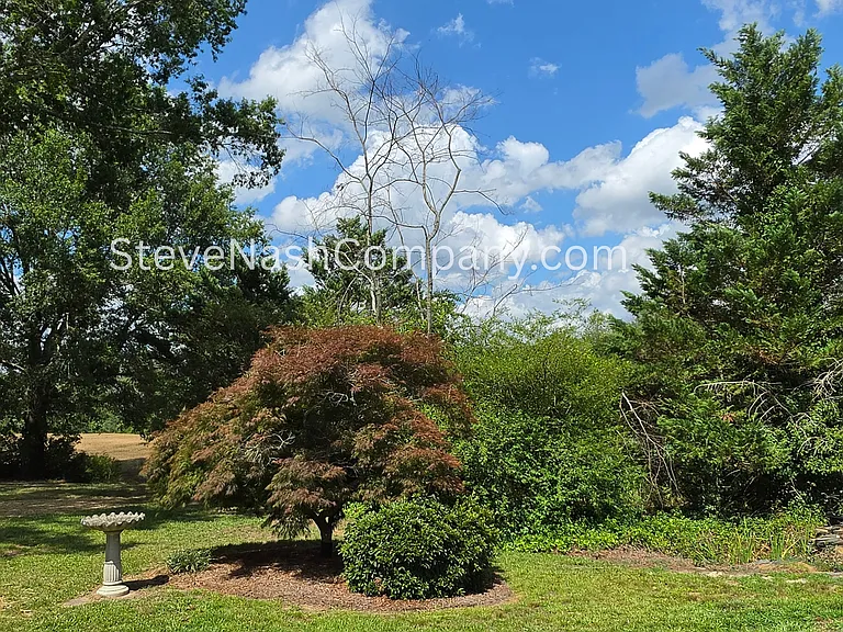 10204 Landsford Rd — Photo 17
